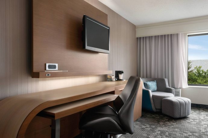 Imagen de la habitación del Hotel Courtyard By Marriott Dayton North. Foto 9