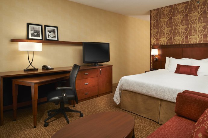 Imagen de la habitación del Hotel Courtyard By Marriott Dayton South. Foto 13