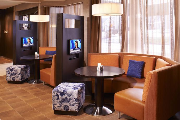 Imagen de los interiores del Hotel Courtyard By Marriott Dayton South. Foto 18
