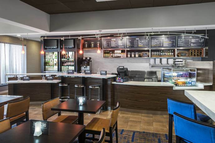 Imagen del bar/restaurante del Hotel Courtyard By Marriott Dayton South. Foto 3