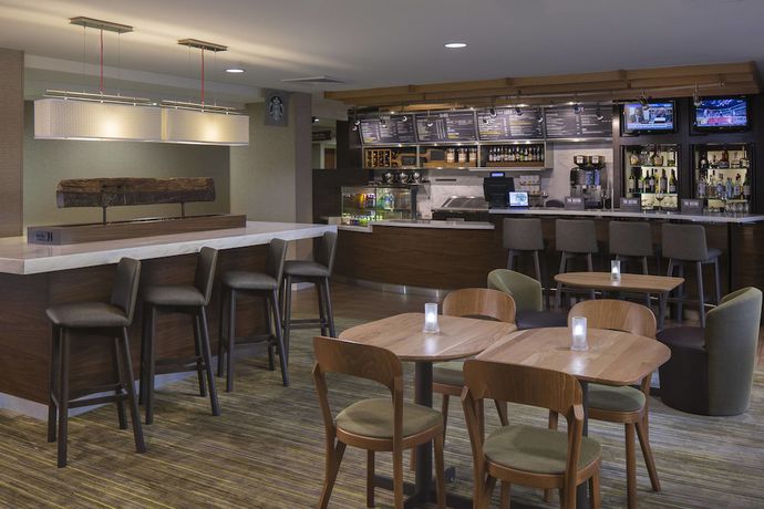 Imagen del bar/restaurante del Hotel Courtyard By Marriott Daytona Beach Speedway/airport. Foto 1