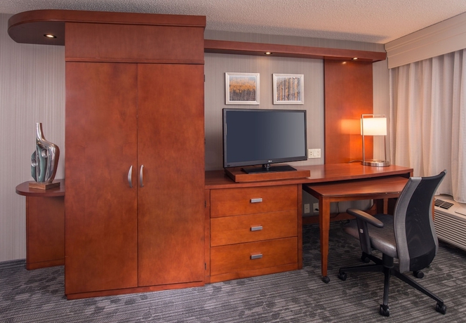 Imagen de la habitación del Hotel Courtyard By Marriott Dayton-university Of Dayton. Foto 10
