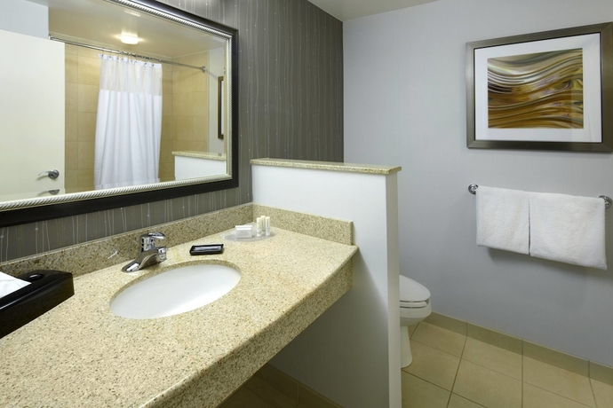 Imagen de la habitación del Hotel Courtyard By Marriott Dayton-university Of Dayton. Foto 14