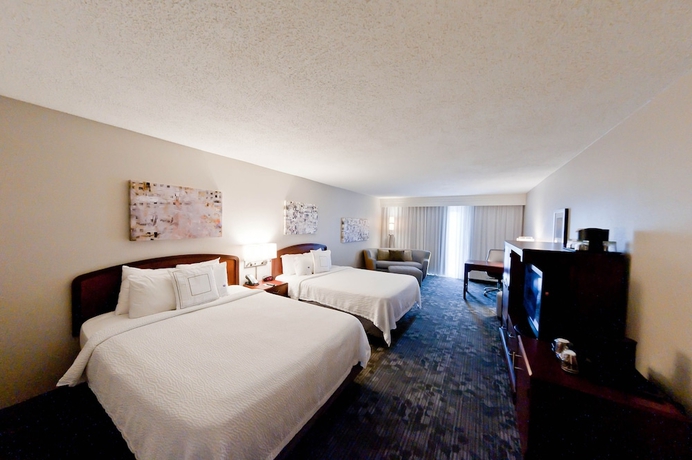 Imagen de la habitación del Hotel Courtyard By Marriott Decatur. Foto 6