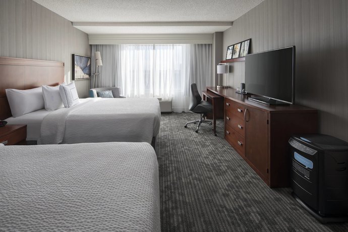 Imagen de la habitación del Hotel Courtyard By Marriott Denver Airport. Foto 11