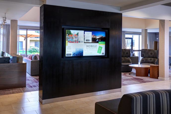 Imagen de los interiores del Hotel Courtyard By Marriott Des Moines West Clive. Foto 12