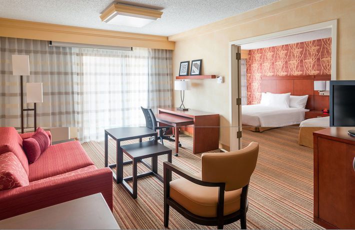 Imagen de la habitación del Hotel Courtyard By Marriott Des Moines West Clive. Foto 4