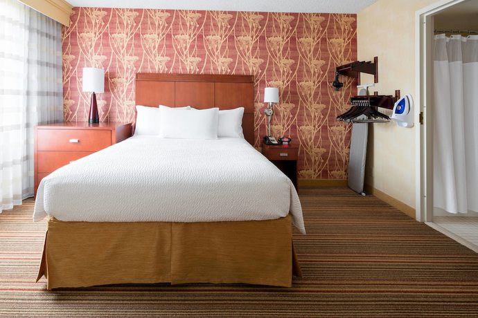 Imagen de la habitación del Hotel Courtyard By Marriott Des Moines West Clive. Foto 8