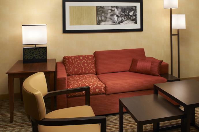 Imagen de la habitación del Hotel Courtyard By Marriott Des Moines West Clive. Foto 10