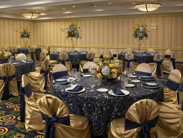 Imagen de los interiores del Hotel Courtyard By Marriott Detroit Downtown. Foto 9