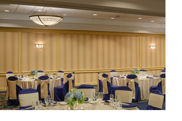 Imagen de los interiores del Hotel Courtyard By Marriott Detroit Downtown. Foto 12