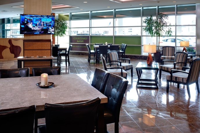 Imagen de los interiores del Hotel Courtyard By Marriott Detroit Downtown. Foto 14