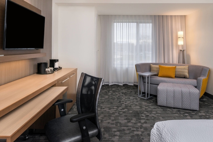 Imagen de la habitación del Hotel Courtyard By Marriott Detroit Farmington. Foto 11