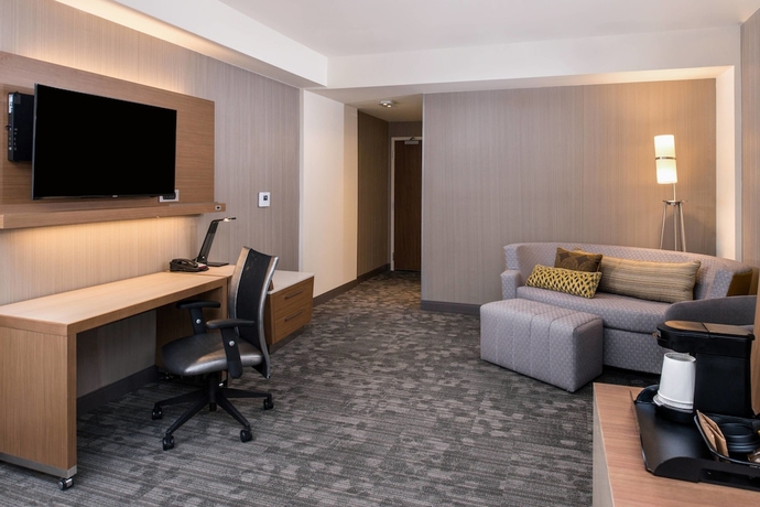 Imagen de la habitación del Hotel Courtyard By Marriott Detroit Farmington. Foto 12