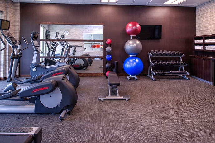 Imagen general del Hotel Courtyard By Marriott Detroit Farmington. Foto 2