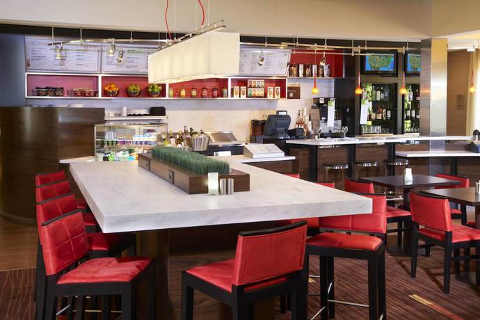 Imagen del bar/restaurante del Hotel Courtyard By Marriott Detroit Livonia. Foto 4