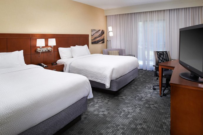 Imagen de la habitación del Hotel Courtyard By Marriott Detroit Livonia. Foto 10