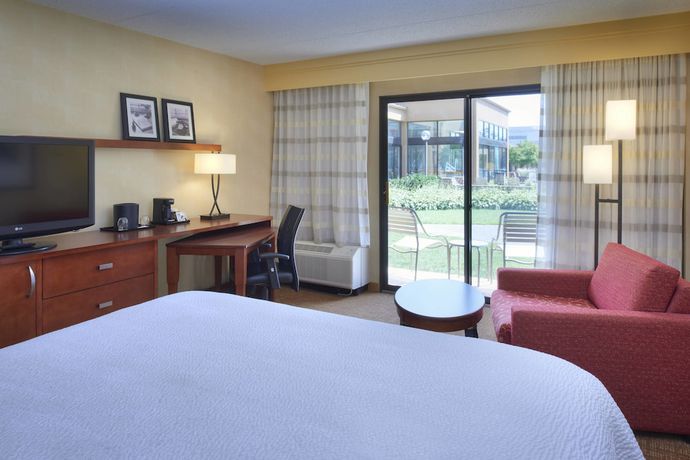 Imagen de la habitación del Hotel Courtyard By Marriott Detroit Troy. Foto 6