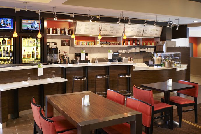 Imagen del bar/restaurante del Hotel Courtyard By Marriott Detroit Troy. Foto 4