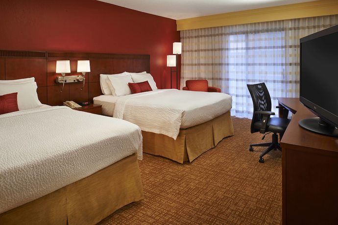 Imagen de la habitación del Hotel Courtyard By Marriott Detroit Troy. Foto 9