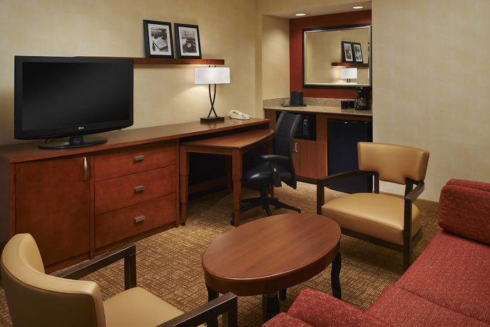 Imagen de la habitación del Hotel Courtyard By Marriott Detroit Troy. Foto 10