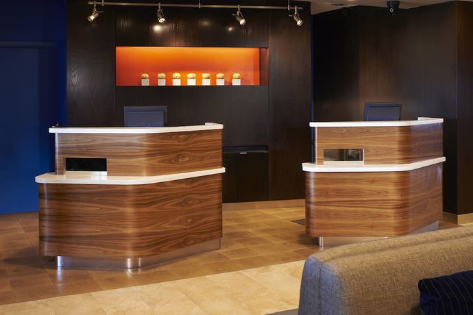 Imagen de los interiores del Hotel Courtyard By Marriott Detroit Utica. Foto 12