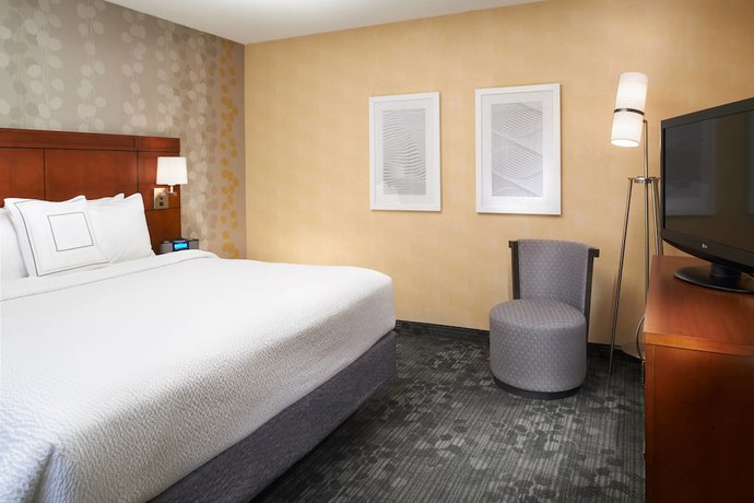 Imagen de la habitación del Hotel Courtyard By Marriott Detroit Warren. Foto 9