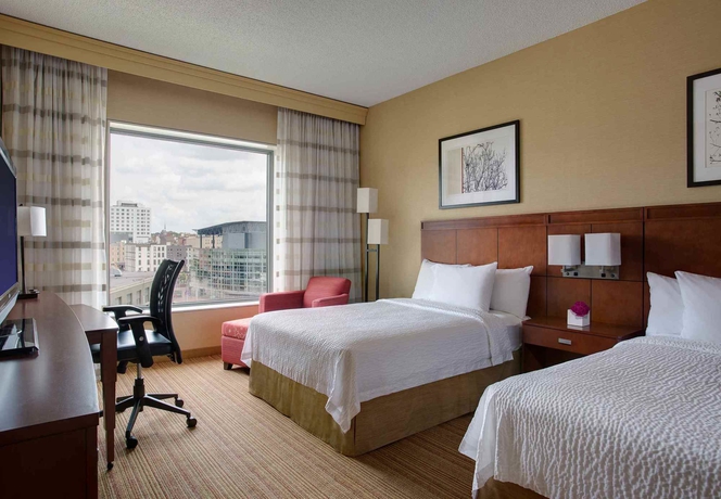 Imagen de la habitación del Hotel Courtyard By Marriott Downtown Grand Rapids. Foto 6