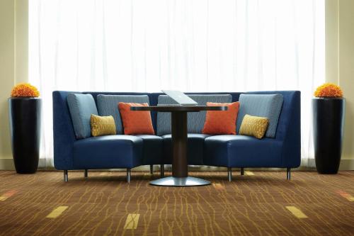 Imagen general del Hotel Courtyard By Marriott Downtown Ottawa. Foto 7