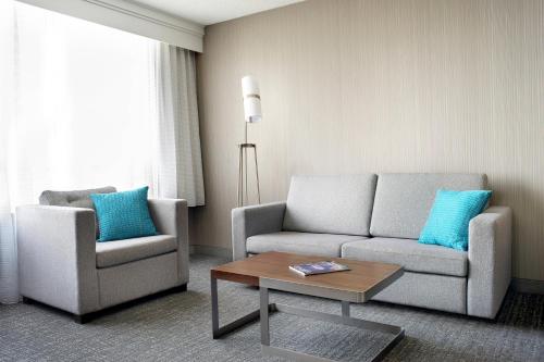 Imagen de la habitación del Hotel Courtyard By Marriott Downtown Toronto. Foto 18