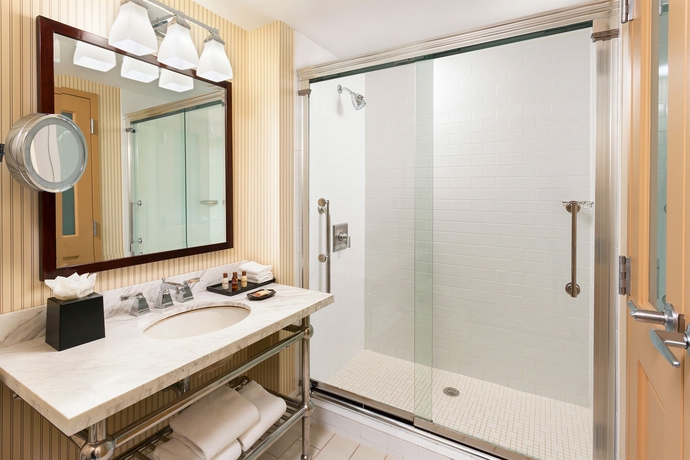 Imagen de la habitación del Hotel Courtyard By Marriott Dulles Airport Herndon. Foto 7