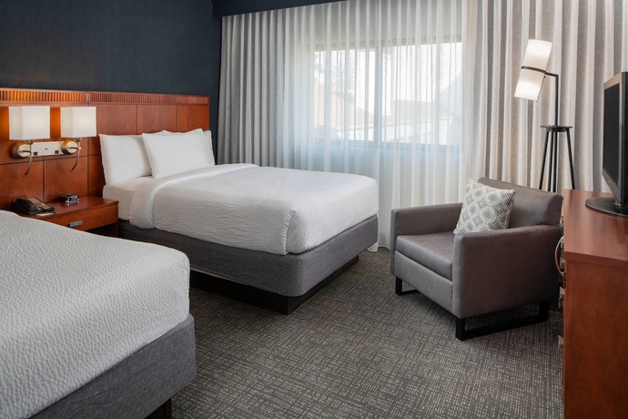 Imagen de la habitación del Hotel Courtyard By Marriott Dulles Airport Herndon/reston. Foto 7