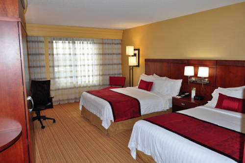 Imagen de la habitación del Hotel Courtyard By Marriott Dunn Loring Fairfax. Foto 3