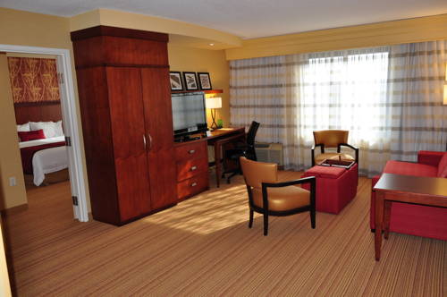 Imagen de la habitación del Hotel Courtyard By Marriott Dunn Loring Fairfax. Foto 4
