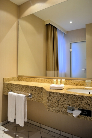 Imagen de la habitación del Hotel Courtyard By Marriott Düsseldorf Seestern. Foto 8