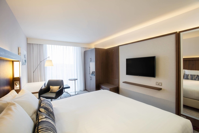 Imagen de la habitación del Hotel Courtyard By Marriott Edinburgh West. Foto 10