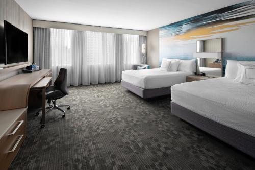 Imagen de la habitación del Hotel Courtyard By Marriott Edmonton Downtown. Foto 14