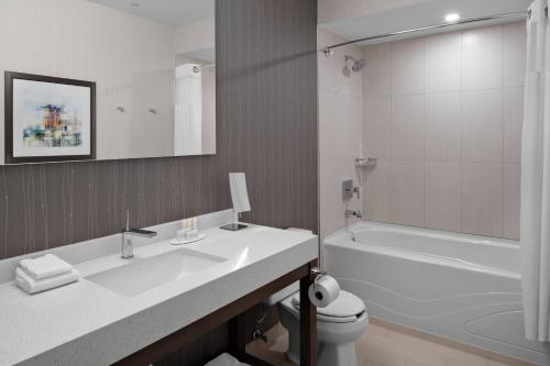 Imagen general del Hotel Courtyard By Marriott Edmonton Downtown. Foto 8