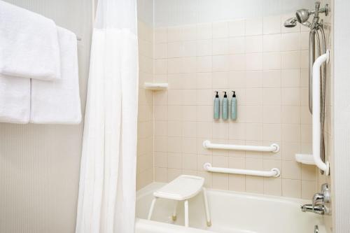 Imagen de la habitación del Hotel Courtyard By Marriott El Paso Airport. Foto 17