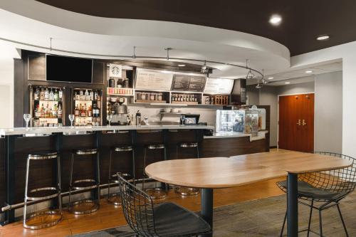 Imagen general del Hotel Courtyard By Marriott El Paso Airport. Foto 8