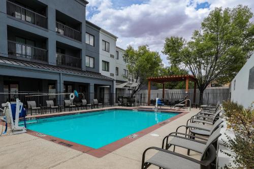 Imagen general del Hotel Courtyard By Marriott El Paso Airport. Foto 9