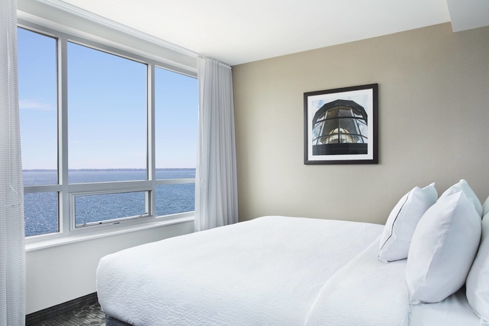 Imagen de la habitación del Hotel Courtyard By Marriott Erie Bayfront. Foto 4