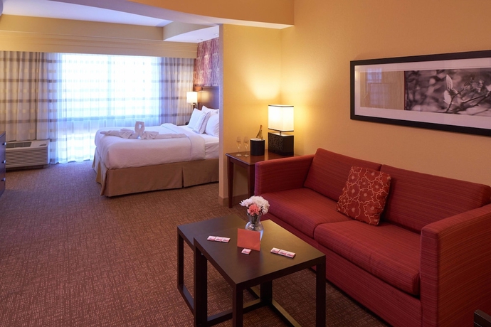 Imagen de la habitación del Hotel Courtyard By Marriott Evansville East. Foto 8