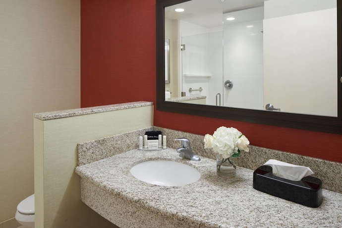 Imagen de la habitación del Hotel Courtyard By Marriott Evansville East. Foto 17