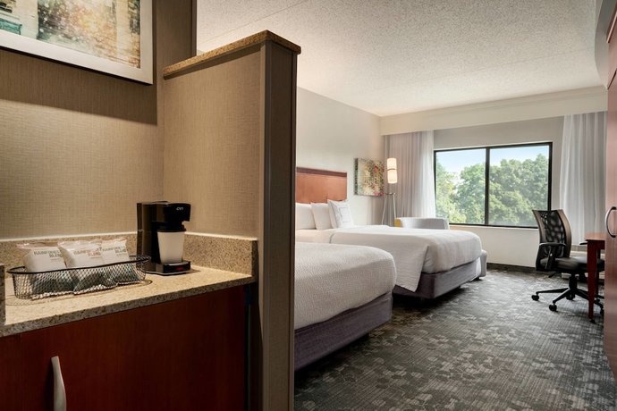 Imagen de la habitación del Hotel Courtyard By Marriott Ewing Princeton. Foto 8