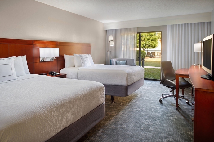 Imagen de la habitación del Hotel Courtyard By Marriott Fayetteville, FAYETTEVILLE. Foto 11