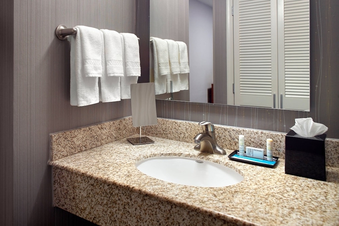 Imagen de la habitación del Hotel Courtyard By Marriott Fayetteville, FAYETTEVILLE. Foto 12