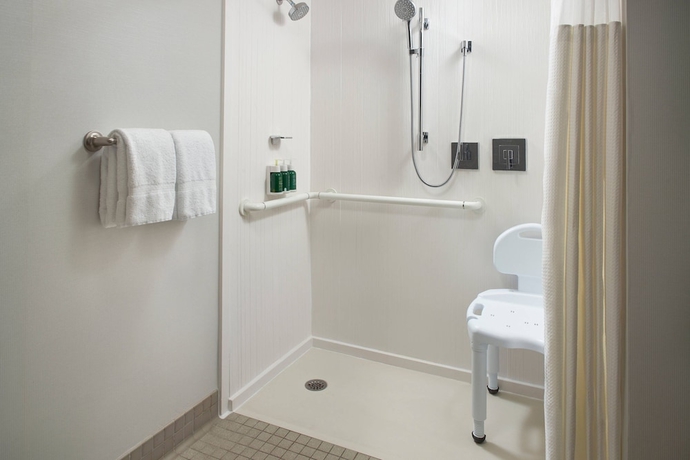 Imagen de la habitación del Hotel Courtyard By Marriott Fayetteville, FAYETTEVILLE. Foto 16