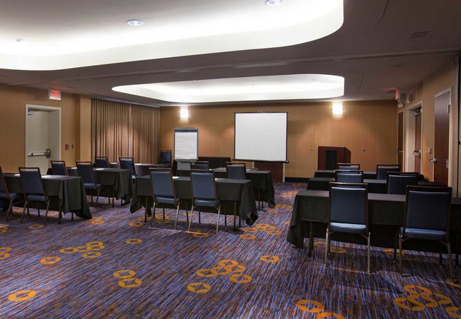Imagen de los interiores del Hotel Courtyard By Marriott Fayetteville, Fayetteville. Foto 13