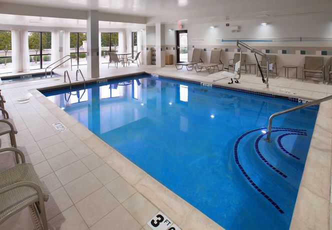 Imagen de los interiores del Hotel Courtyard By Marriott Fayetteville, Fayetteville. Foto 15